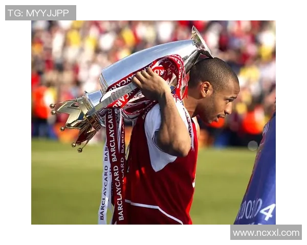 球迷热衷追随球星背后的故事与影响力分析