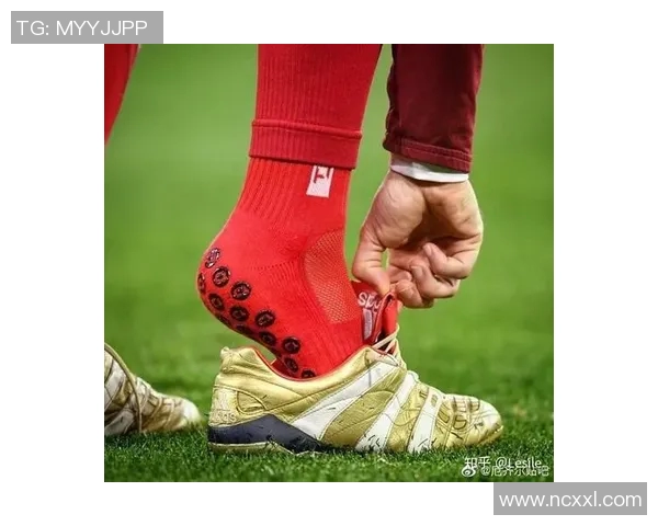 足球球星漏鸡事件曝光：背后隐藏的真相与娱乐圈的复杂联系